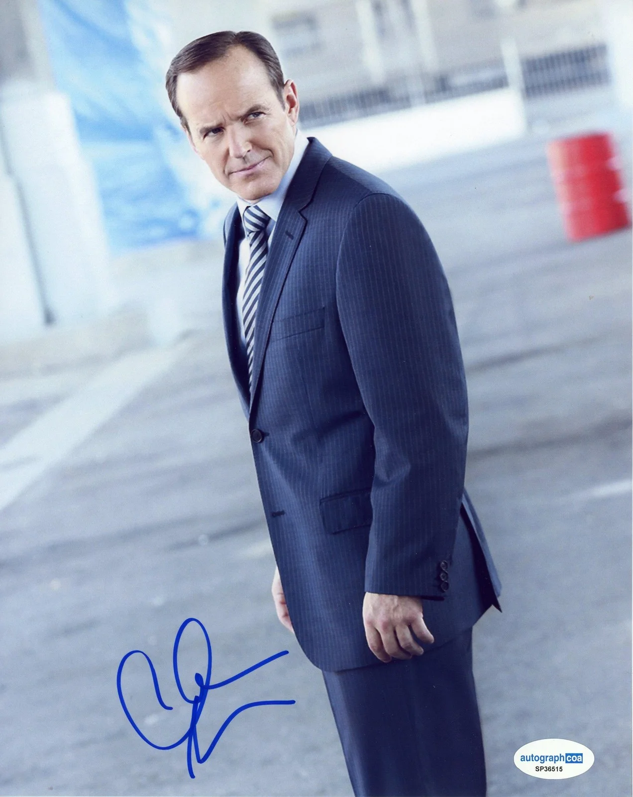 Clark Gregg — Clark Gregg "Agents of SHIELD" Autograph SIGNED 'Phil Coulson' 8x10 Photo B ACOA, image 2