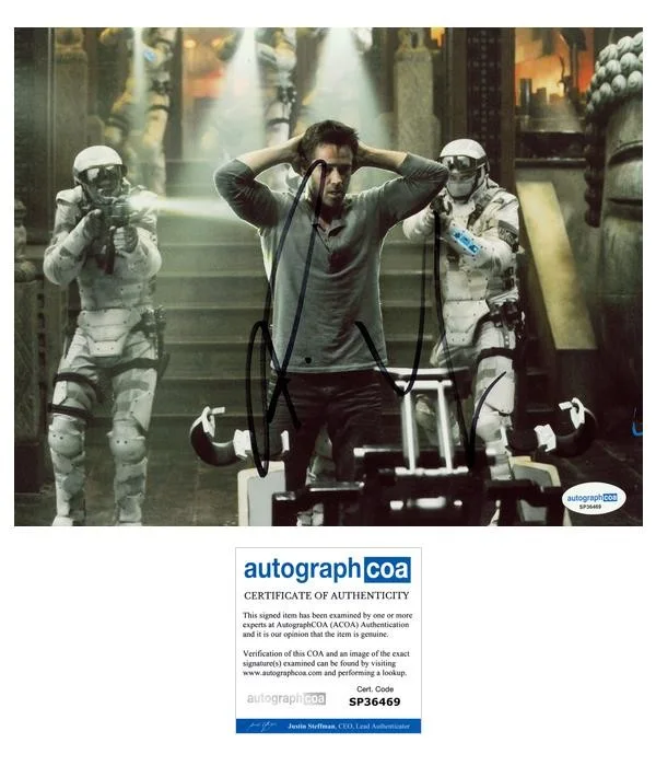 Colin Farrell — Colin Farrell "Total Recall" AUTOGRAPH Signed 'Douglas Quaid' 8x10 Photo ACOA