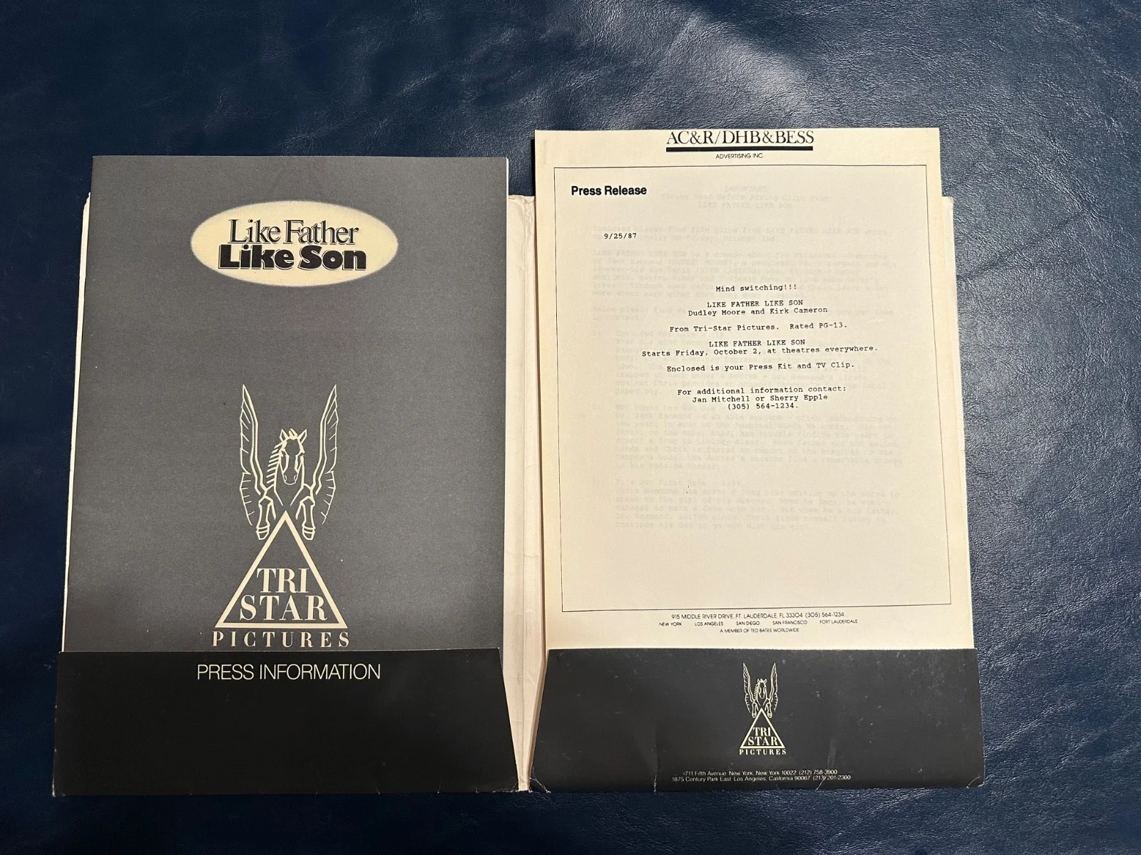 Dudley Moore & Kirk Cameron Lot of Memorabilia~ Press Kit, Slides, Lobby Cards, изображение 4