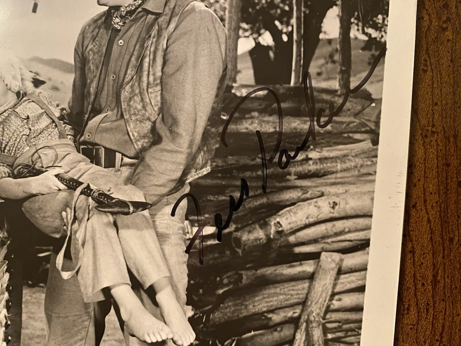 Fess Parker — Fess Parker Signed Autographed 10x8 Photo With COA Disney s Old Yeller, изображение 2