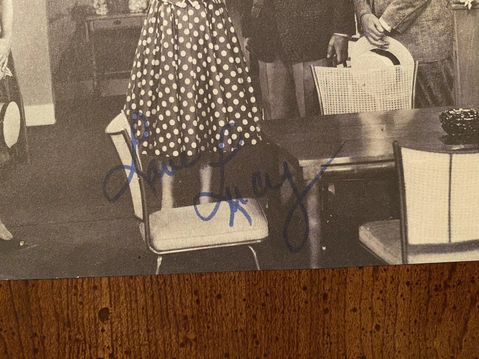 Lucille Ball, Desi Arnaz — Lucille Ball Desi Arnaz Signed Autographed Photo With COA I Love Lucy RARE, изображение 2
