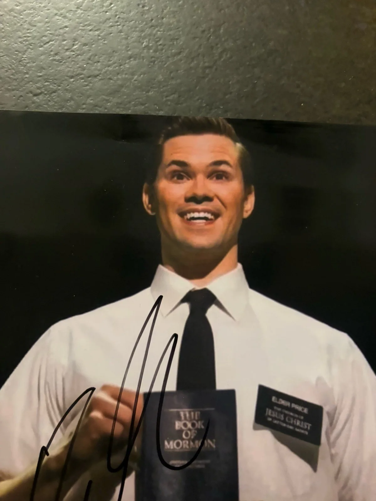 ANDREW RANNELLS SIGNED AUTOGRAPH 8x10 PHOTO THE BOOK OF MORMON BROADWAY, изображение 2