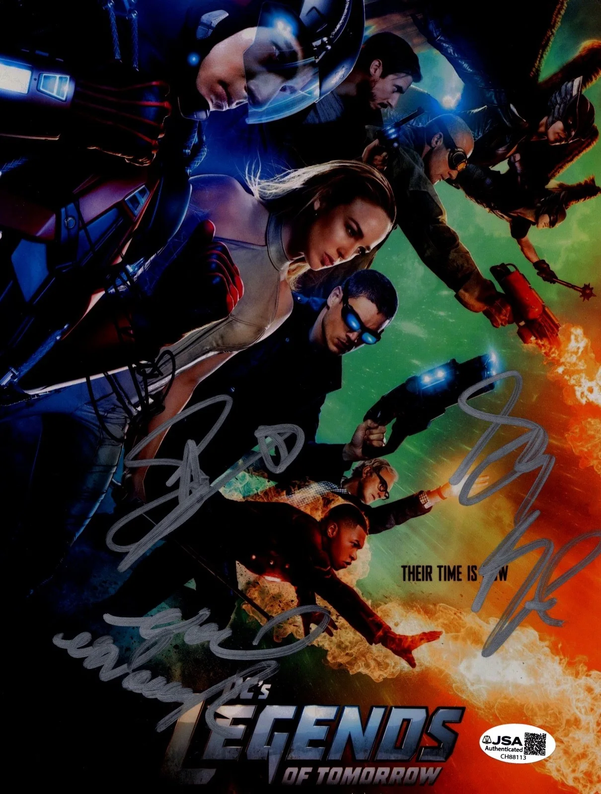 STEPHEN AMELL — DC'S LEGENDS OF TOMORROW CAST X4 Authentic Hand-Signed 8x10 Photo (JSA COA)
