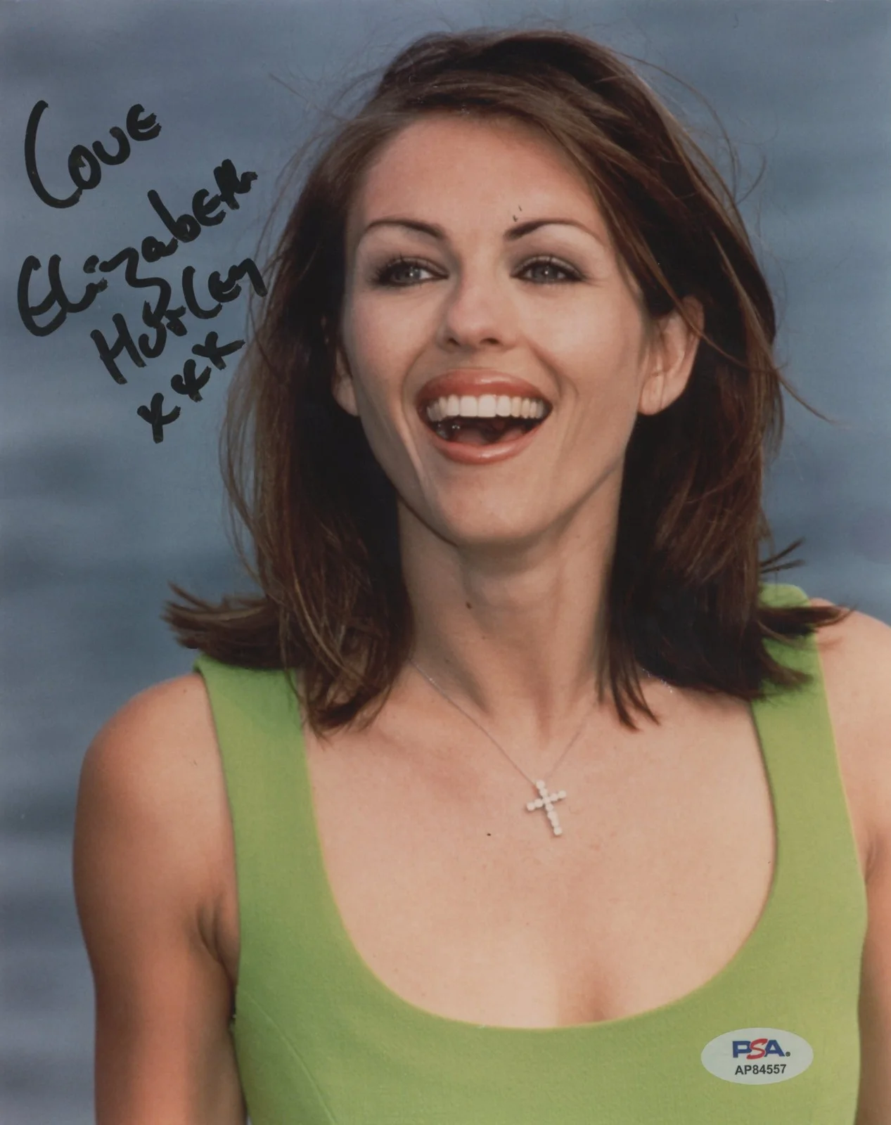 Elizabeth Hurley — Elizabeth Hurley Austin Powers "Love" Authentic Signed 8x10 Photo PSA #AP84557