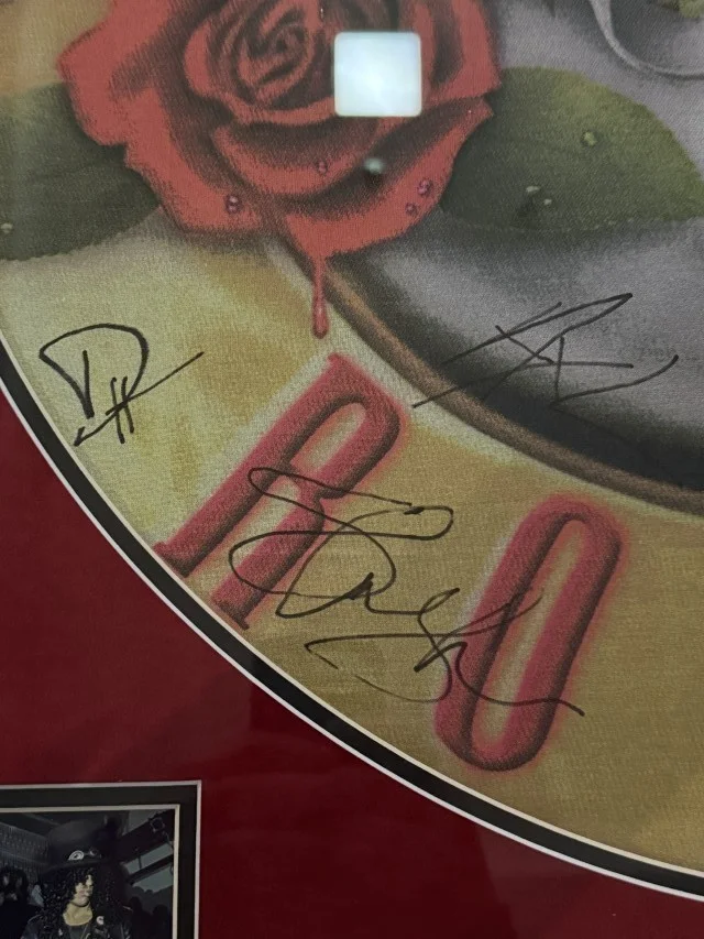 Guns N' Roses Hand Signed Banner & Album Cover Axl Rose Slash +2 Framed JSA, изображение 3