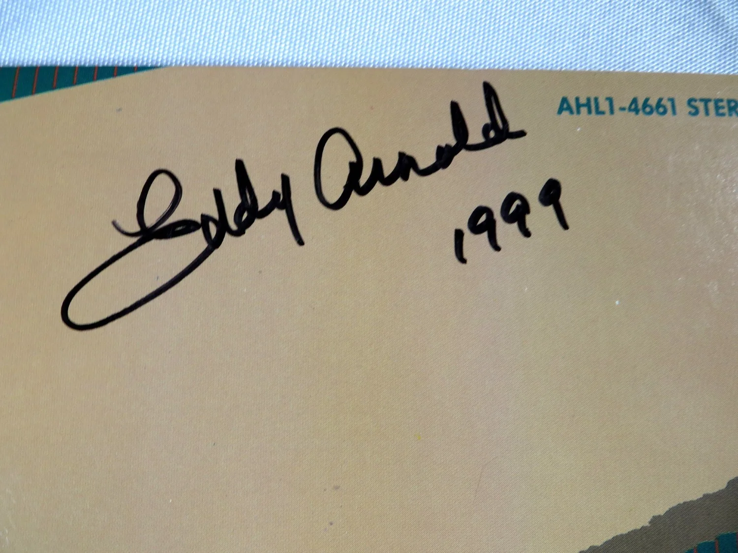Portada de álbum autografiada firmada por Eddy Arnold Close Enough to Love BAS BU81832, изображение 2