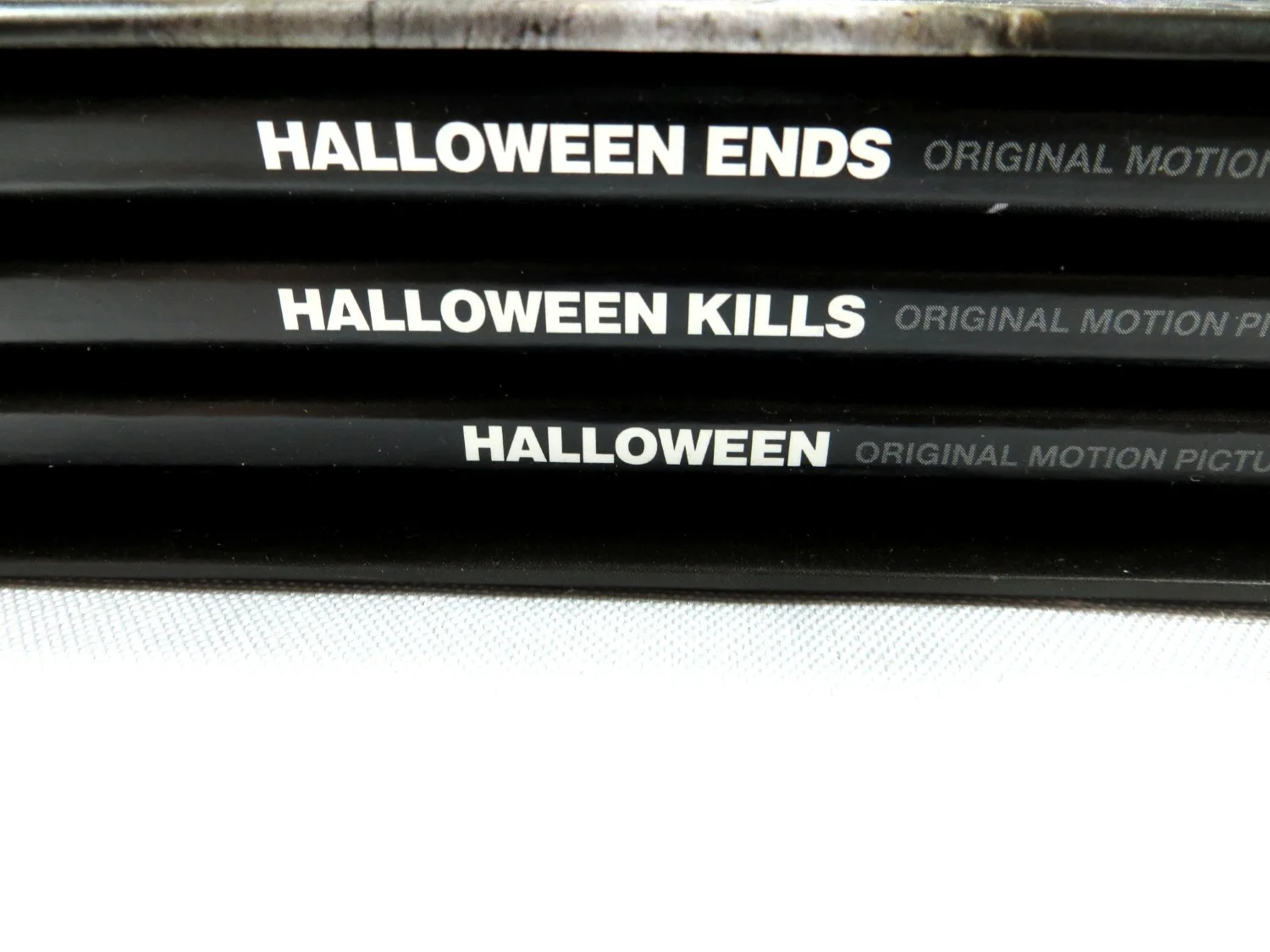 John Carpenter, Cody Carpenter, Daniel Davies — John Cody Carpenter Daniel Davies Autographed Album Insert Halloween BAS AE45458, image 2