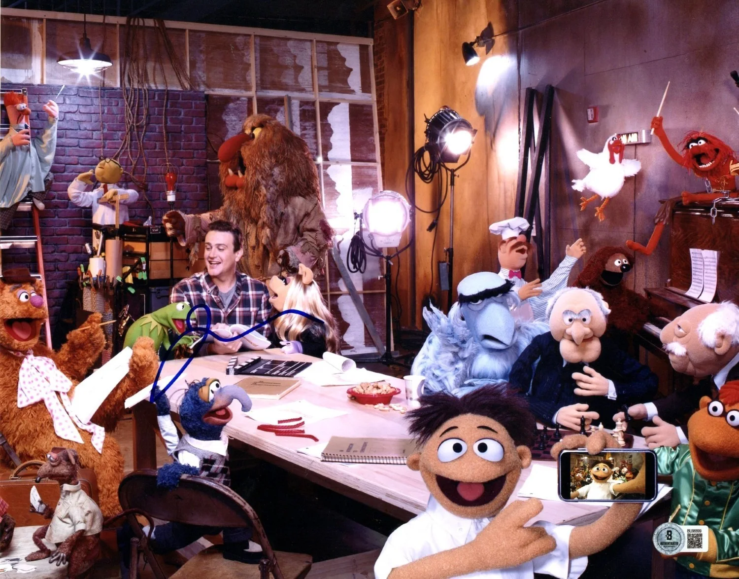Jason Segel — Jason Segel Signed Autographed 11X14 Photo The Muppets in Studio BAS BU96899