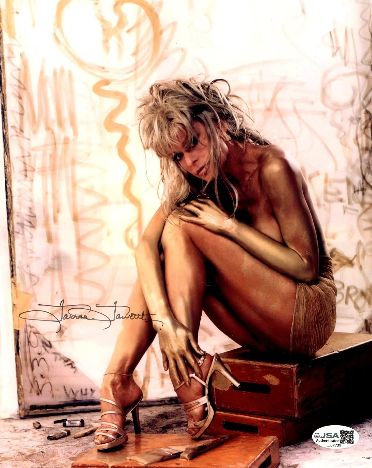 Farrah Fawcett — Farrah Fawcett Signed Autographed 8X10 Photo Charlie's Angels Sexy JSA CJ07739