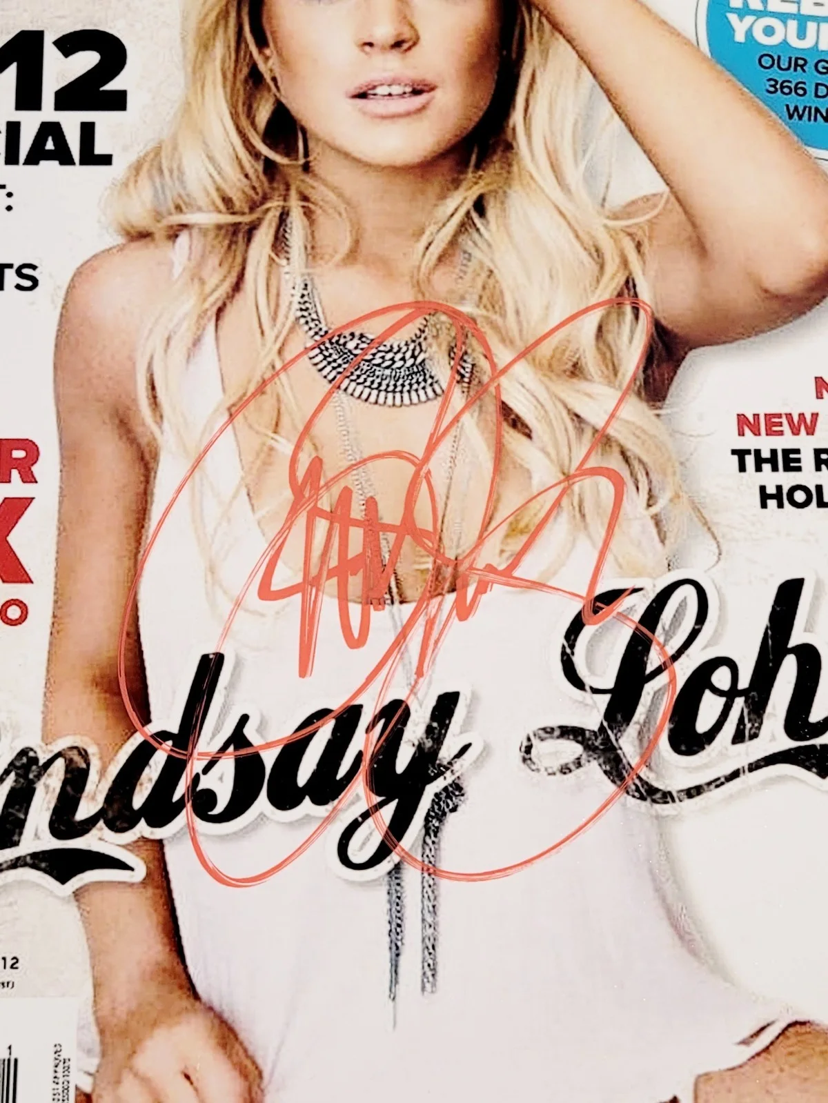 Lindsay Lohan — LINDSAY LOHAN AUTOGRAPHED 8X10 PHOTO OF MAXIM COVER WITH COA JAN 2012, изображение 3