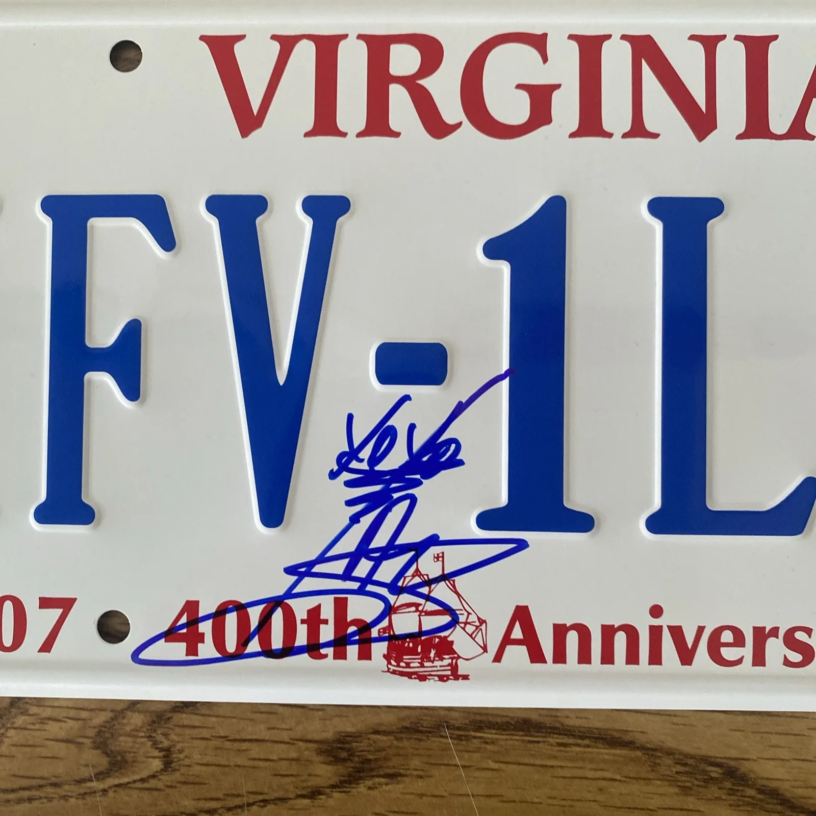 Ian Somerhalder — Ian Somerhalder Autographed License Plate Vampire Diaries Damon's Camaro, изображение 2