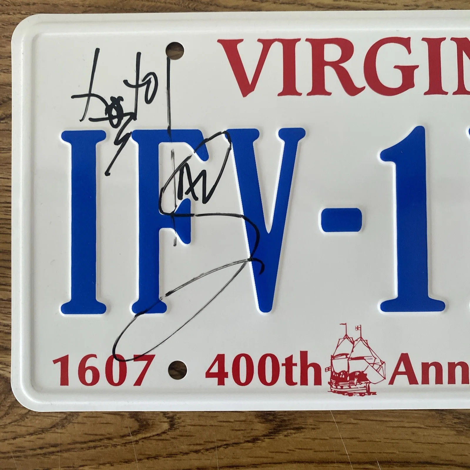 Ian Somerhalder — Ian Somerhalder Autographed License Plate Vampire Diaries Damon's Camaro, image 2