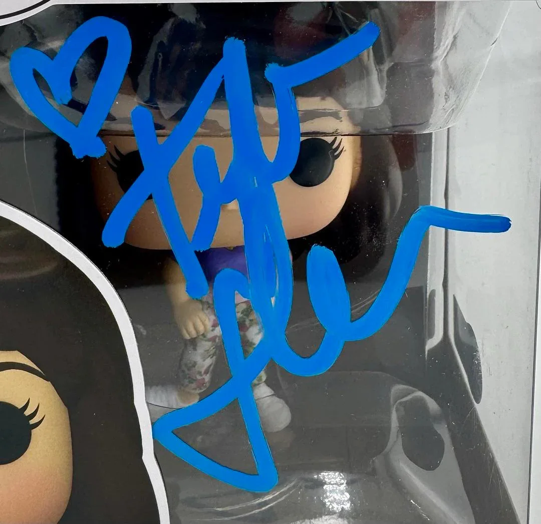 Tiffani Amber Thiessen Signed Funko #1576 "Kelly" (Saved By The Bell)-Beckett, изображение 2
