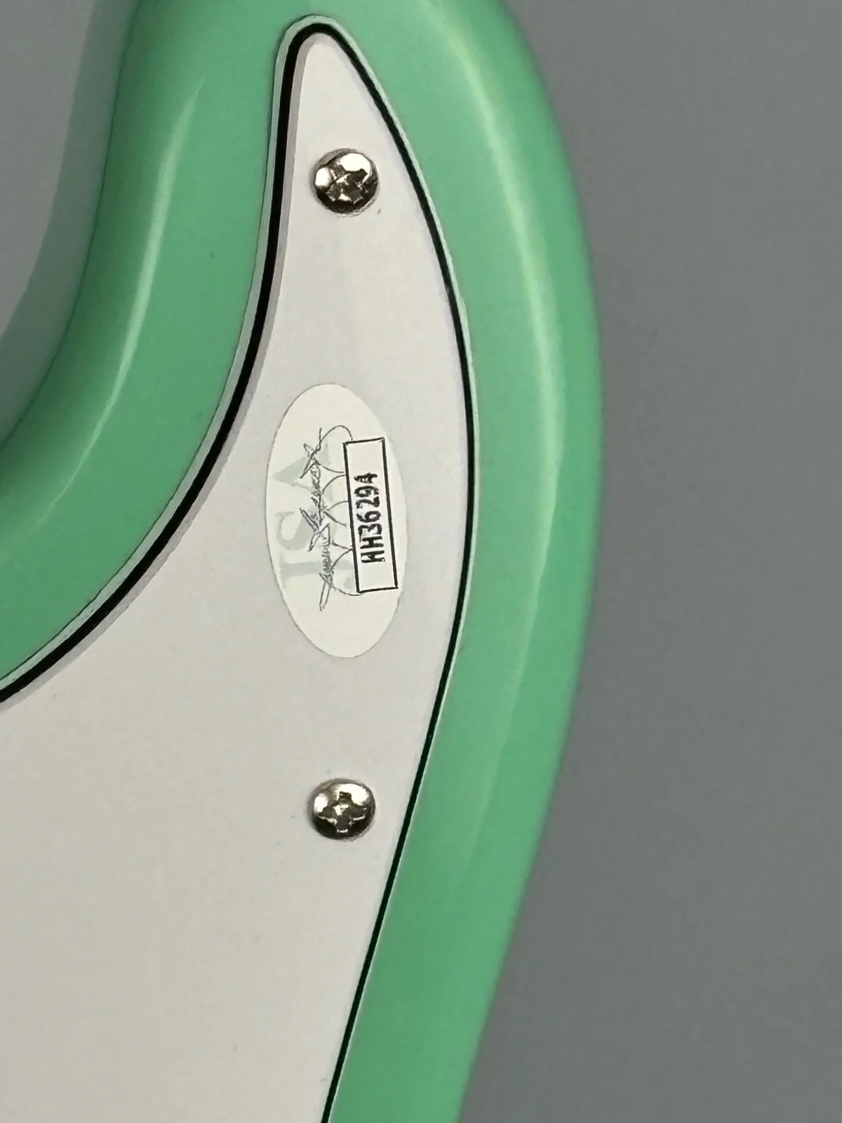 Kim Gordon Autographed Seafoam Green Strat-Style Electric Guitar – COA Included, изображение 3