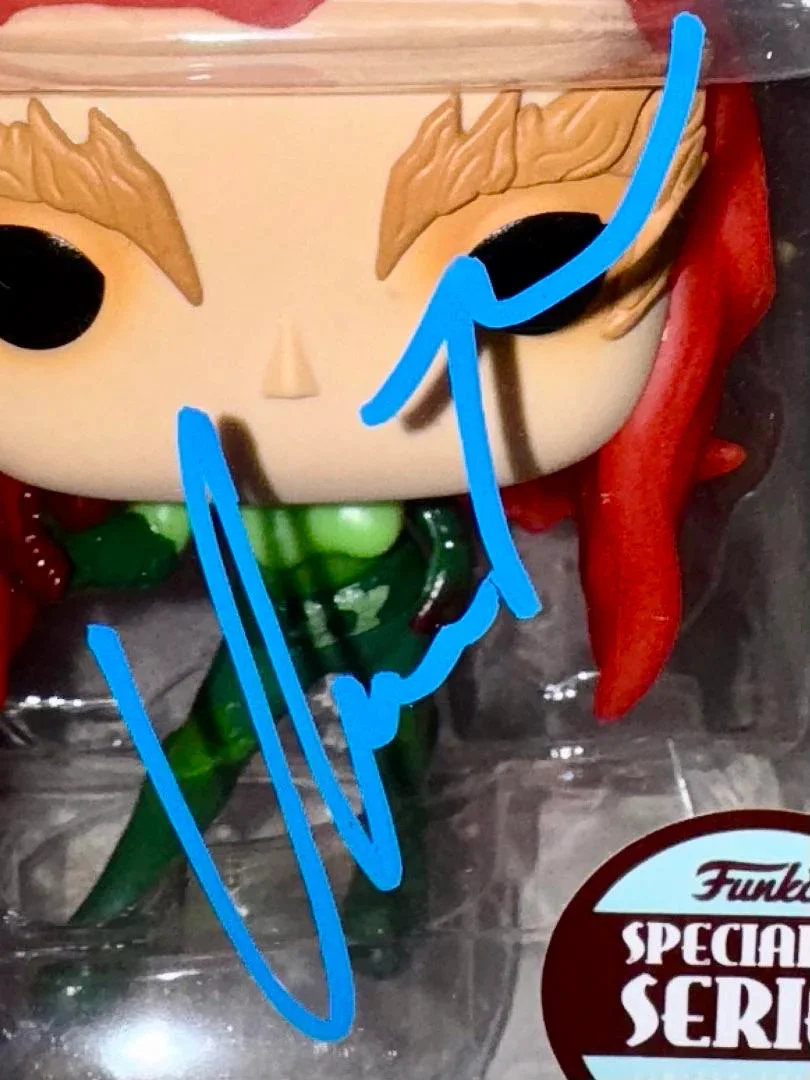 Uma Thurmam Signed Funko Pop #343 "Poison Ivy" Batman & Robin - Beckett COA, изображение 2