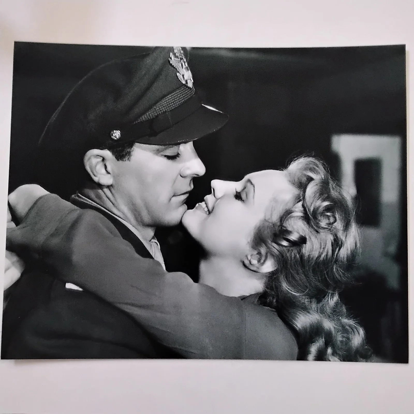 Virginia Mayo SIGNED Card Photo 40s Film Actress White Heat Best Years Our Lives, изображение 5