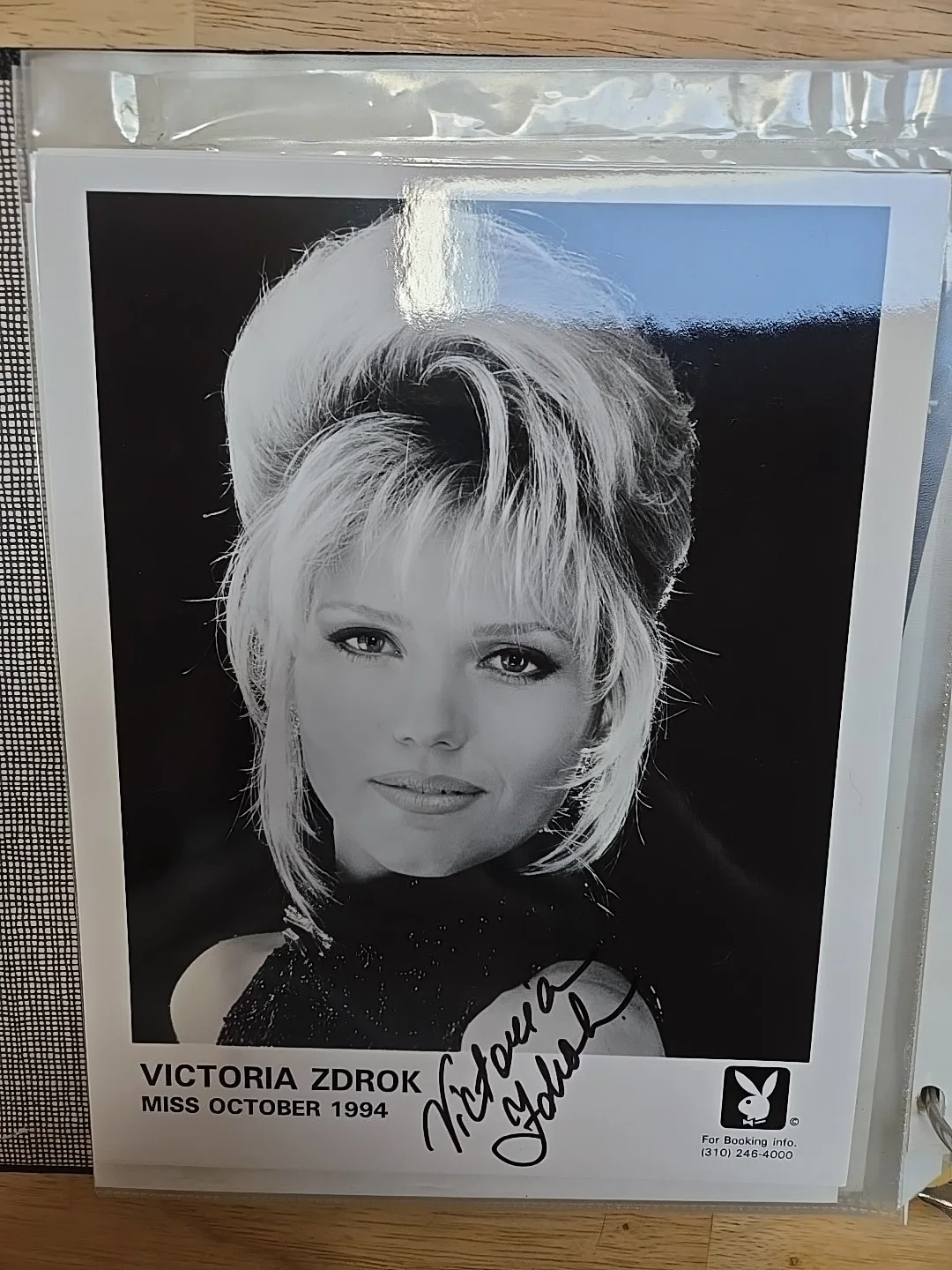 Victoria Zdrok — VICTORIA ZDROK PLABOY PLAYMATE OCTOBER 1994 signed 8x10 PHOTO