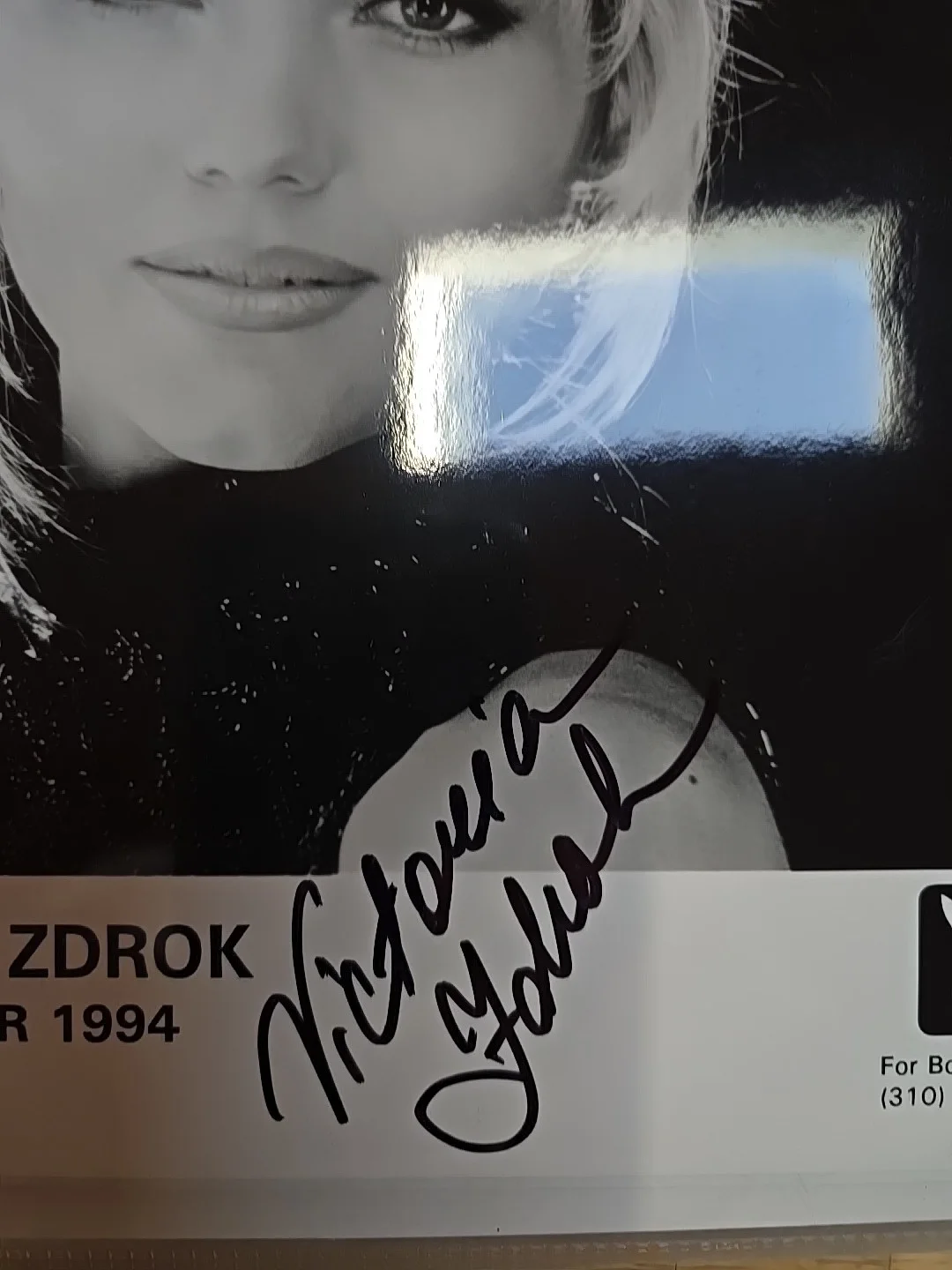 Victoria Zdrok — VICTORIA ZDROK PLABOY PLAYMATE OCTOBER 1994 signed 8x10 PHOTO, image 2