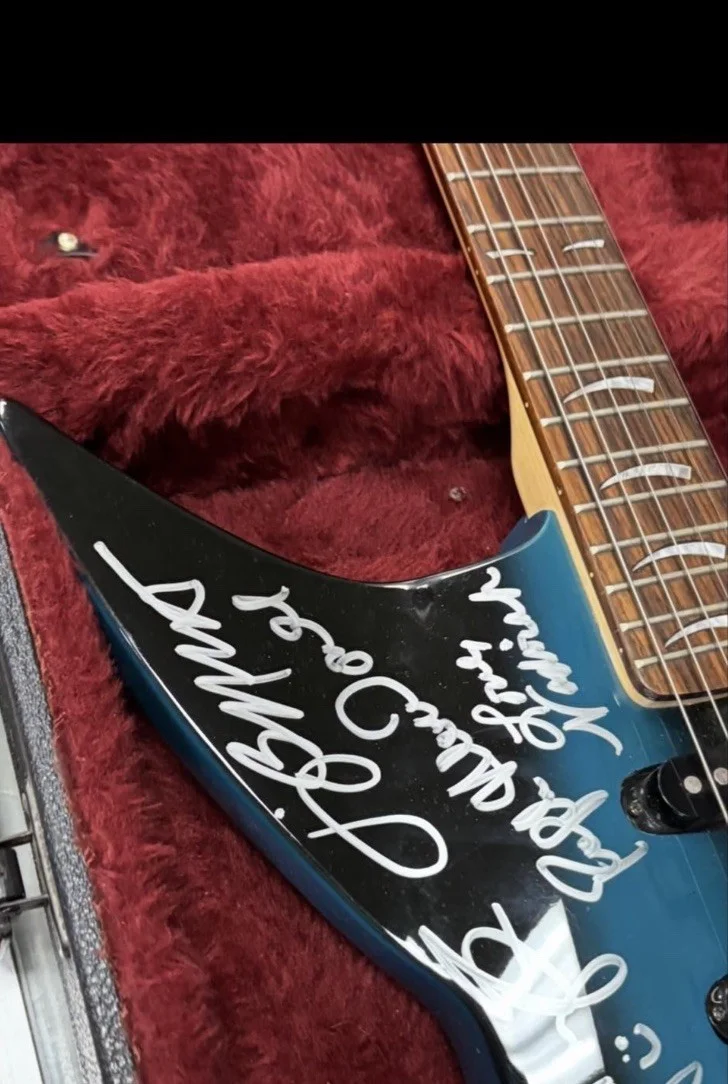 Jimmy Buffett — Jimmy Buffett Signed Autograph Full Size Mac Macanally And The Reefers Guitar, изображение 2
