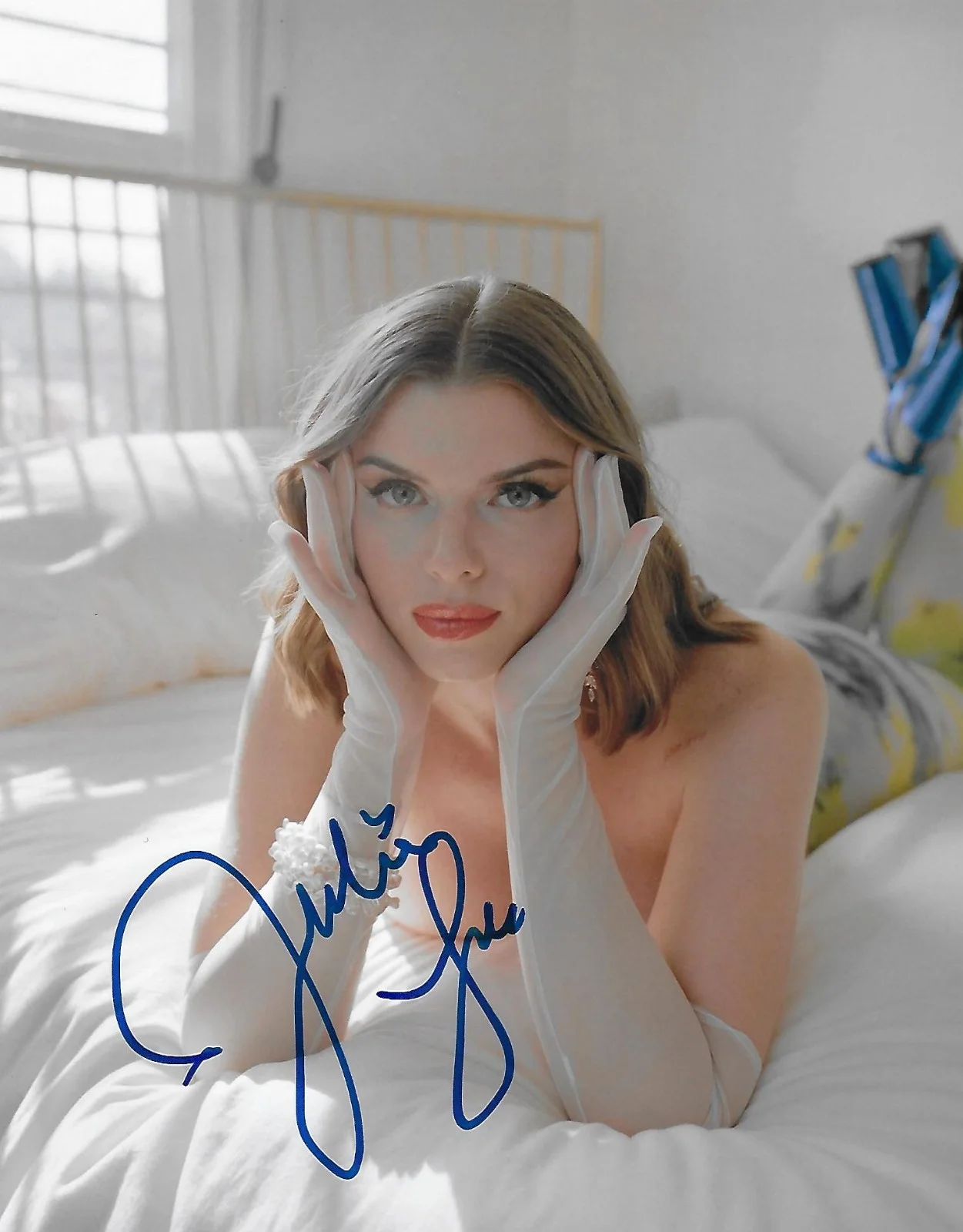 Julia Fox — Julia Fox signed 8x10 photo Uncut Gems Actor Model Movies RARE COA LOOK!