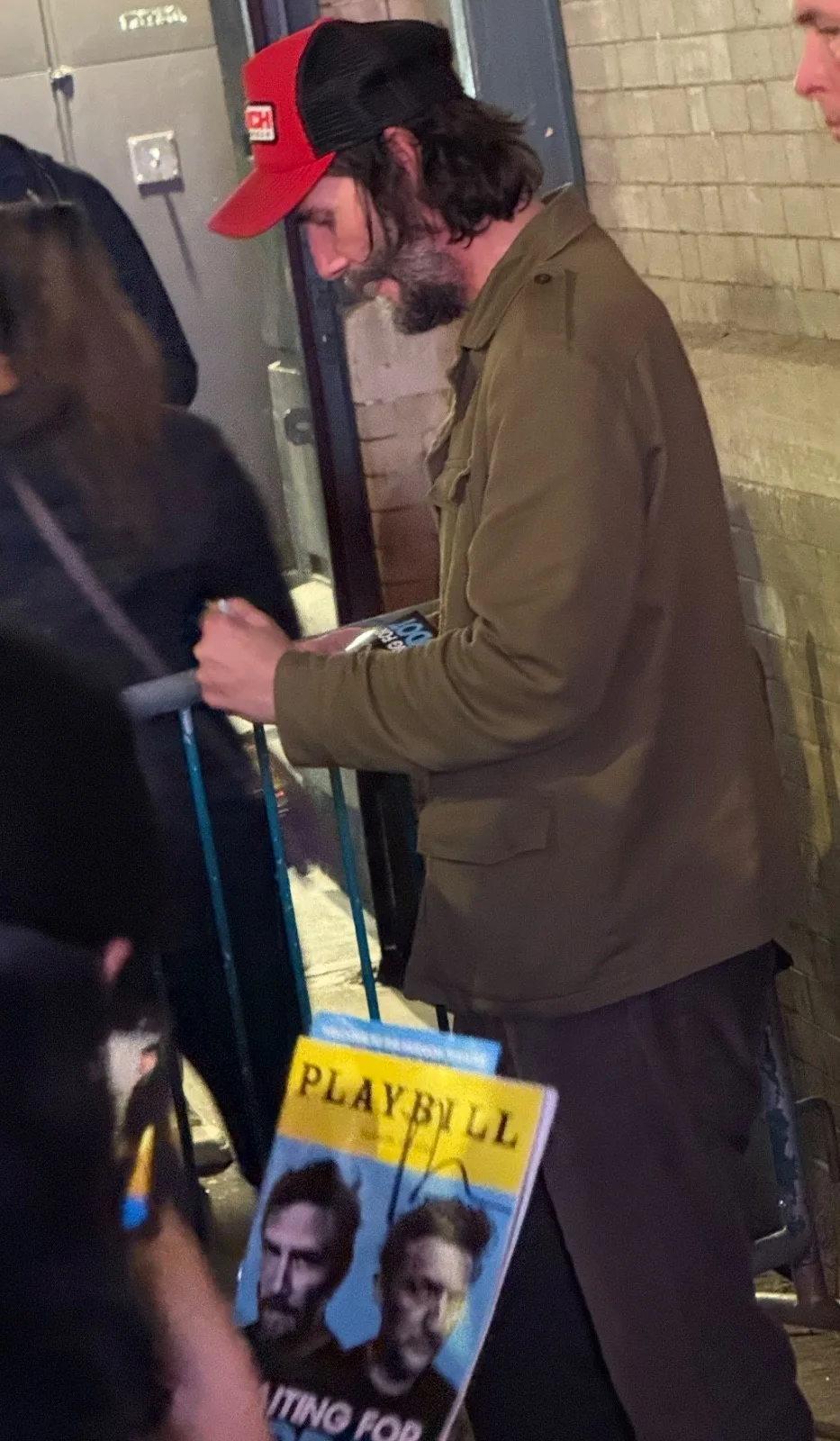Keanu Reeves, Alex Winter, Brandon Dirden, Michael P Thornton — Waiting For Godot signed x4 Broadway Keanu Reeves Alex Winter 1st Prev playbill, изображение 4
