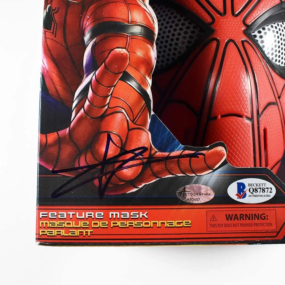 tom holland — Tom Holland Spider-Man Avengers Autographed Signed Mask Beckett BAS COA, изображение 2