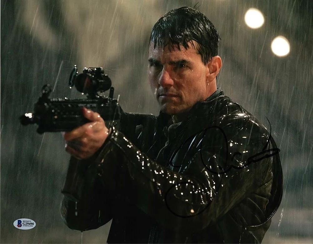 Tom Cruise — Tom Cruise Jack Reacher Autographed Signed 11x14 Photo BAS Beckett COA
