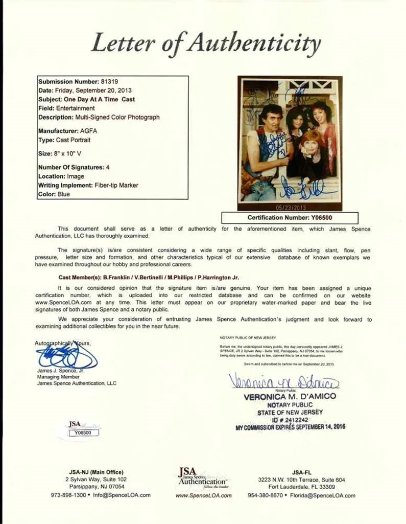 Show Cast Members — One Day at a Time Franklin Bertinelli Phillips Harrington Signed 8x10 Photo JSA, image 2