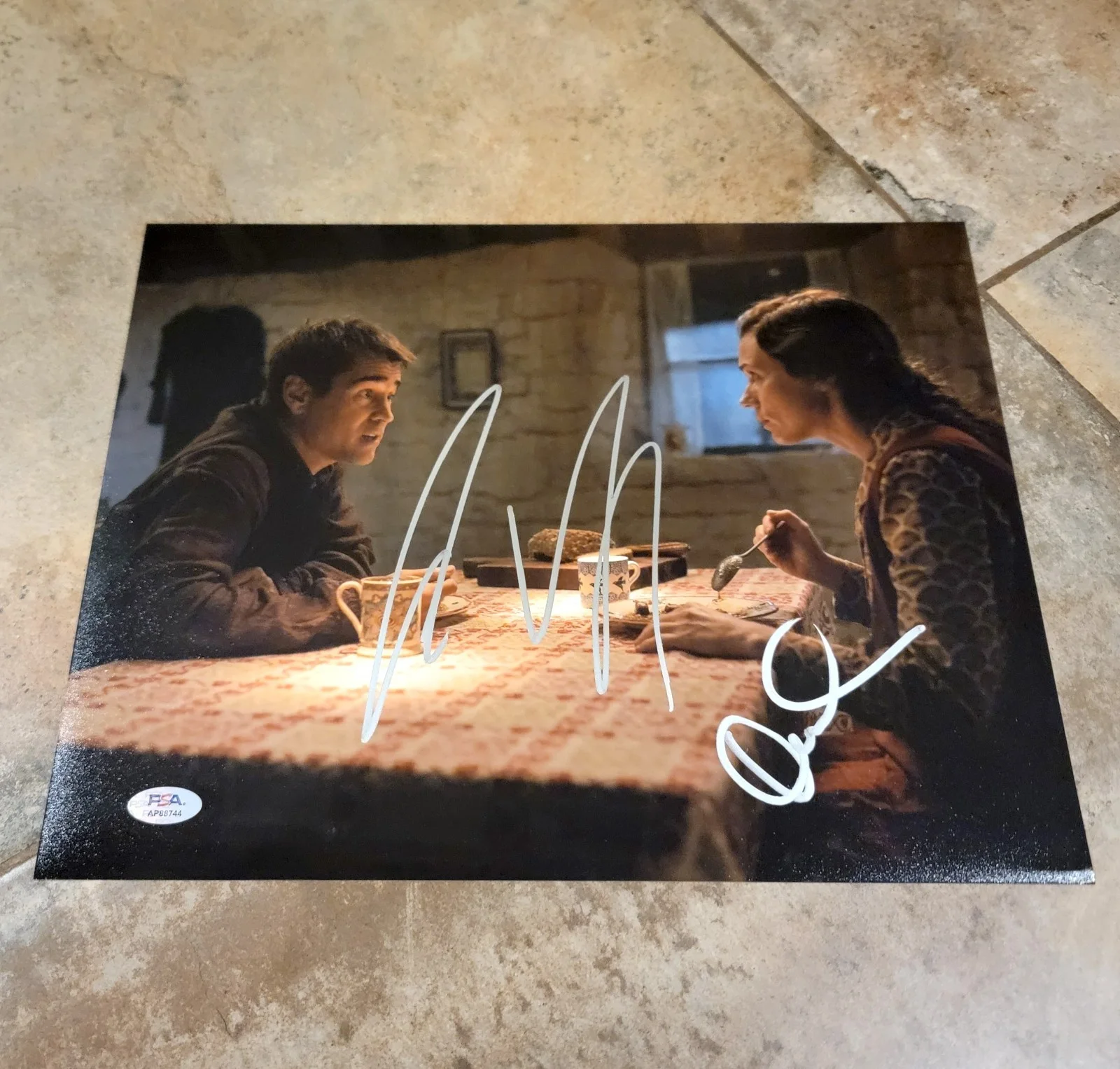 Colin Farrell, Kerry Condon — Colin Farrell Kerry Condon signed 11x14 photo PSA The Banshees of Inisherin cast