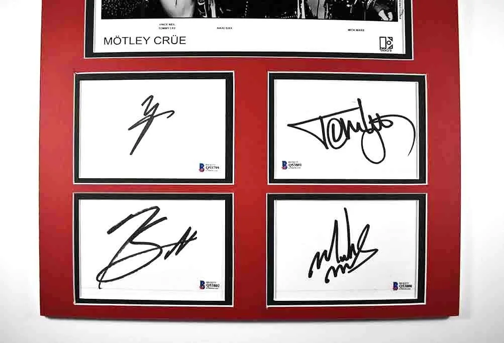 Motley Crue Autographed Signed Matted Cards Photo Authentic Beckett BAS COA, изображение 2