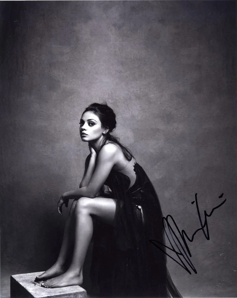 mila Kunis — Mila Kunis Sexy Feet Autographed Signed 8x10 Photo Authentic PSA/DNA COA