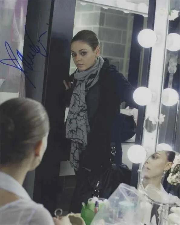 mila Kunis — Mila Kunis Black Swan Autographed Signed 8x10 Photo Certified Authentic PSA/DNA