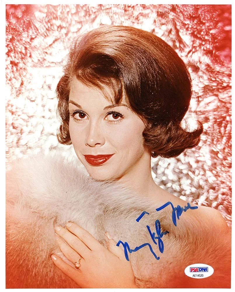 Mary Tyler Moore — Mary Tyler Moore Autographed Signed 8x10 Photo Certified Authentic PSA/DNA COA