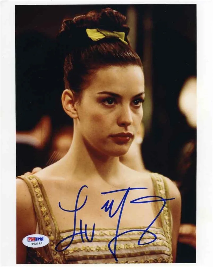 Liv Tyler — Liv Tyler Lord of the Rings Autographed Signed 8x10 Photo Authentic PSA/DNA COA