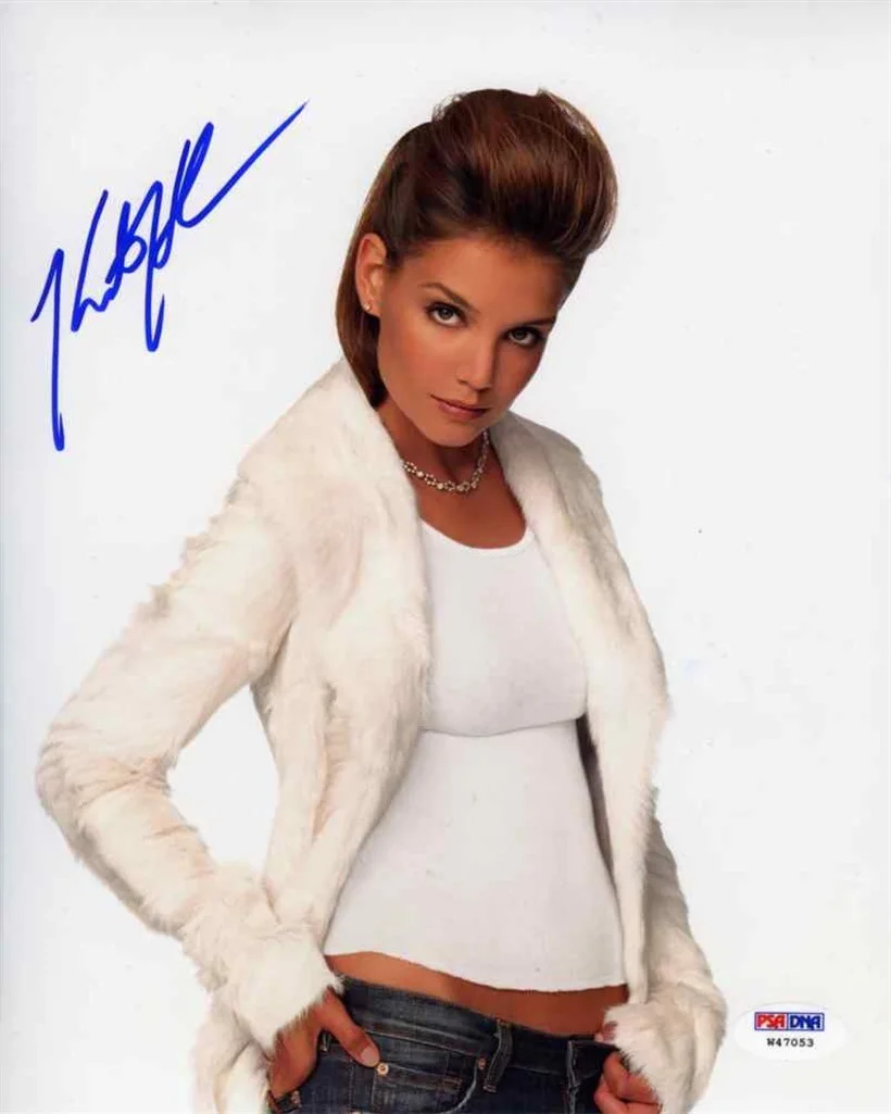 Katie Holmes — Katie Holmes Autographed Signed 8x10 Photo Certified Authentic PSA/DNA COA