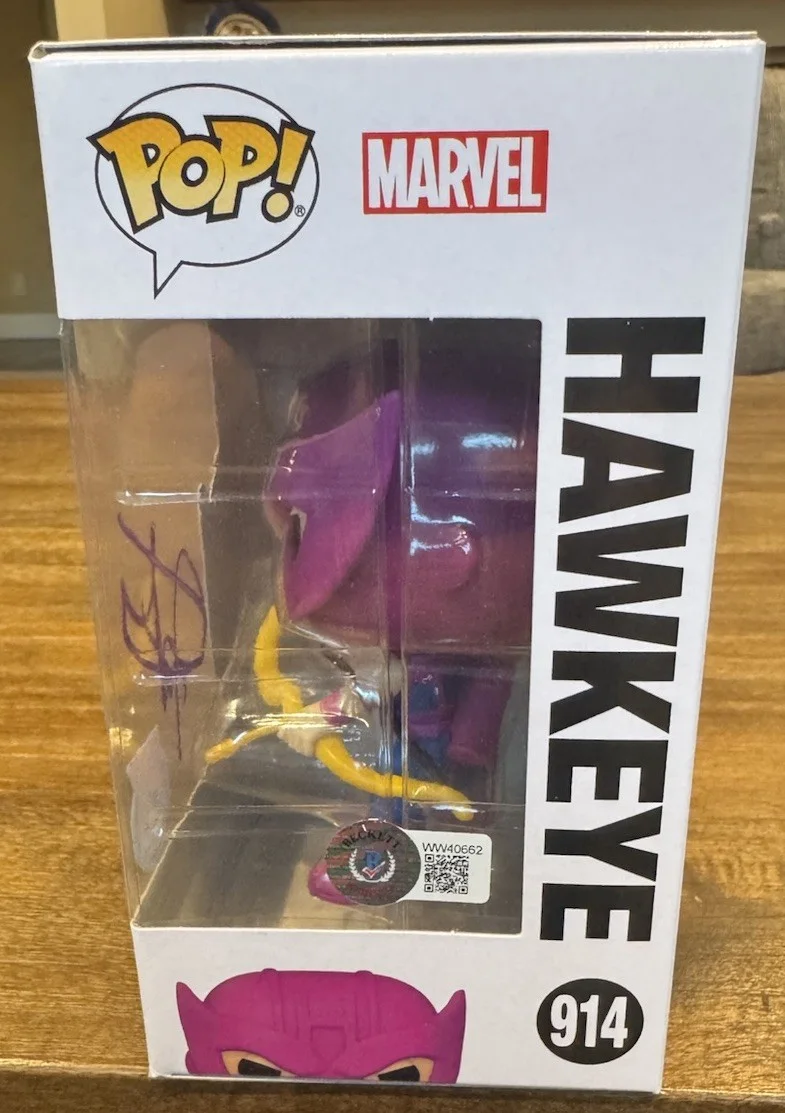 Jeremy Renner — Jeremy Renner Signed Marvel PX Exclusive Hawkeye Funko POP #914 With Beckett COA, image 3