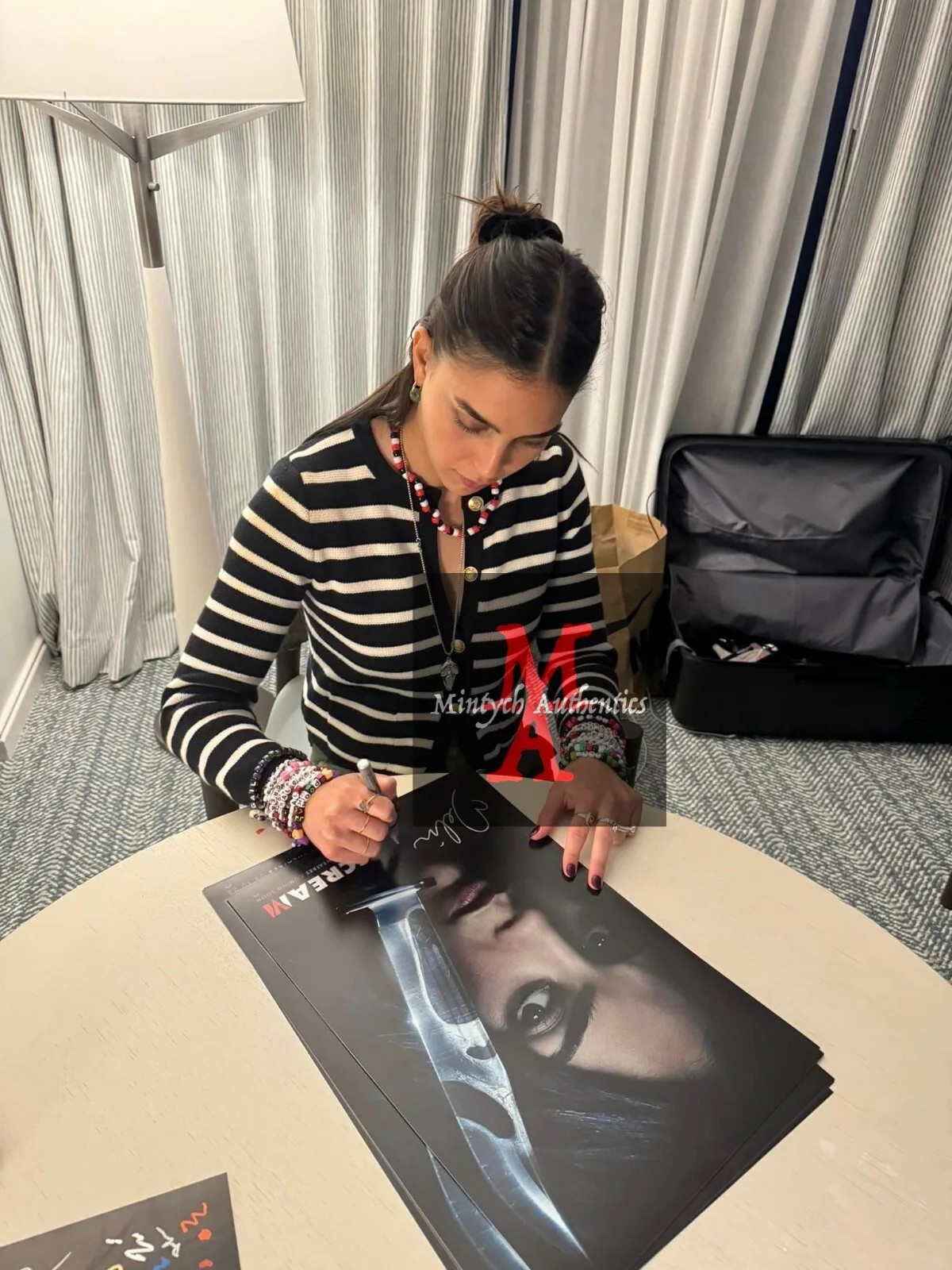 Melissa Barrera — Melissa Barrera autographed signed 8x10 photo Scream Sam Beckett COA, изображение 3