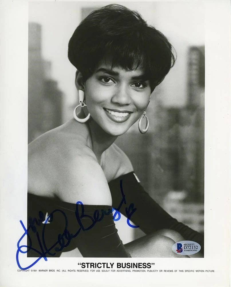 Halle Berry — Halle Berry Vintage Autographed Signed 8x10 Photo Authentic Beckett BAS COA