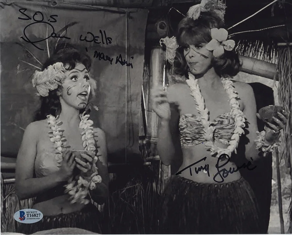 Dawn Wells and Tina Louise — Gilligan's Island Louise Wells Autographed Signed 8x10 Photo Beckett BAS COA