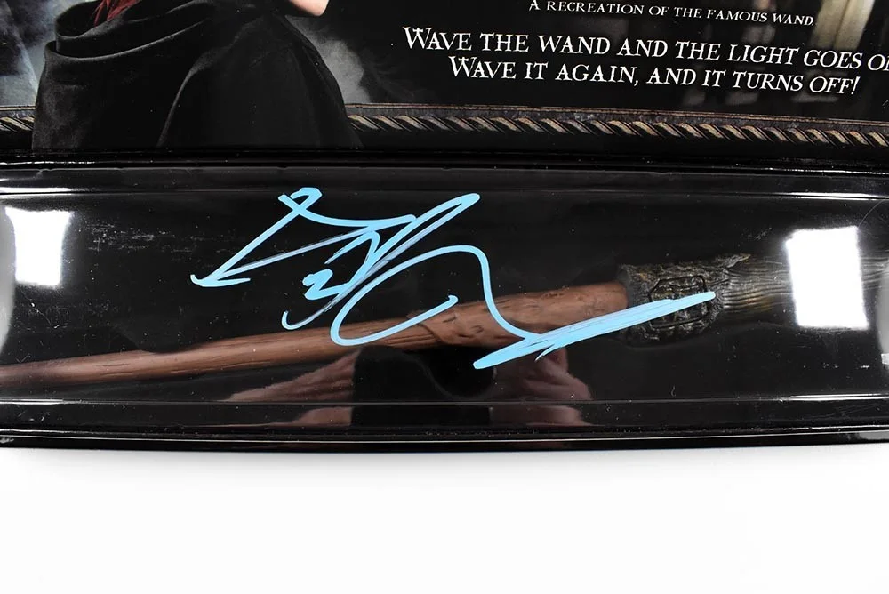 Daniel Radcliffe — Daniel Radcliffe Harry Potter Autographed Signed Noble Wand Beckett BAS COA, image 2