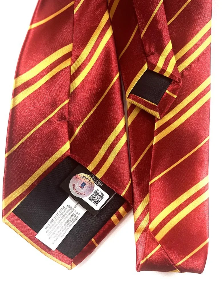 Daniel Radcliffe — Daniel Radcliffe Harry Potter Autographed Signed Gryffindor Tie Beckett BAS COA, image 3