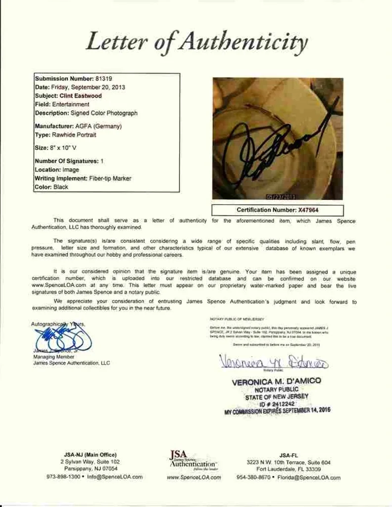 Clint Eastwood — Clint Eastwood Rawhide Autographed Signed 8x10 Photo Authentic JSA COA LOA, изображение 2