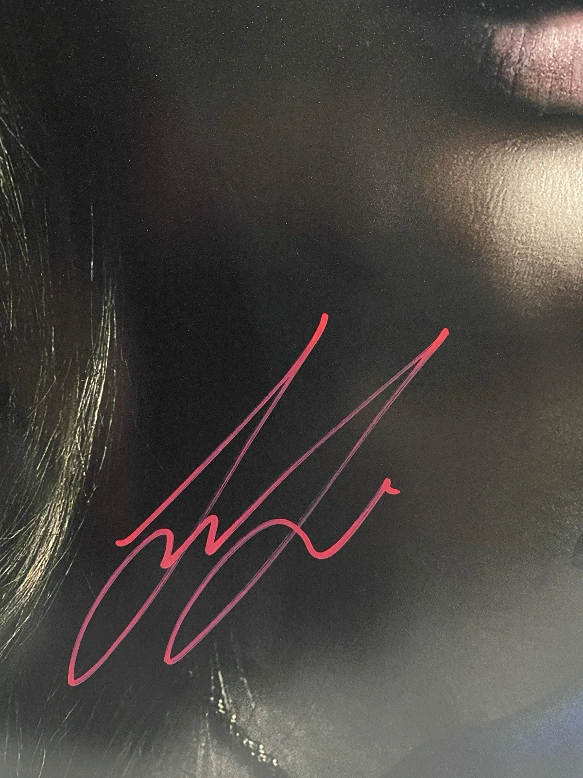 Liana Liberato — Liana Liberato Signed 11x14 Photo Scream (Beckett COA), изображение 2