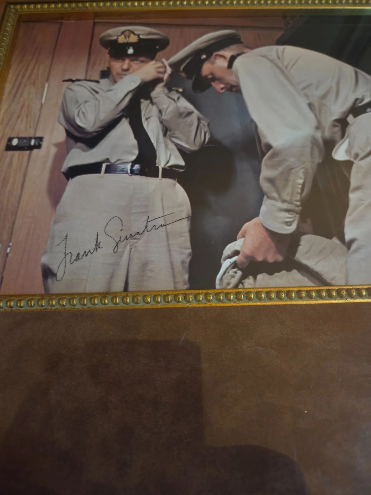 frank sinatra — FRANK SINATRA signed professional FRAMED matted DISPLAY photo assault on a queen, image 3