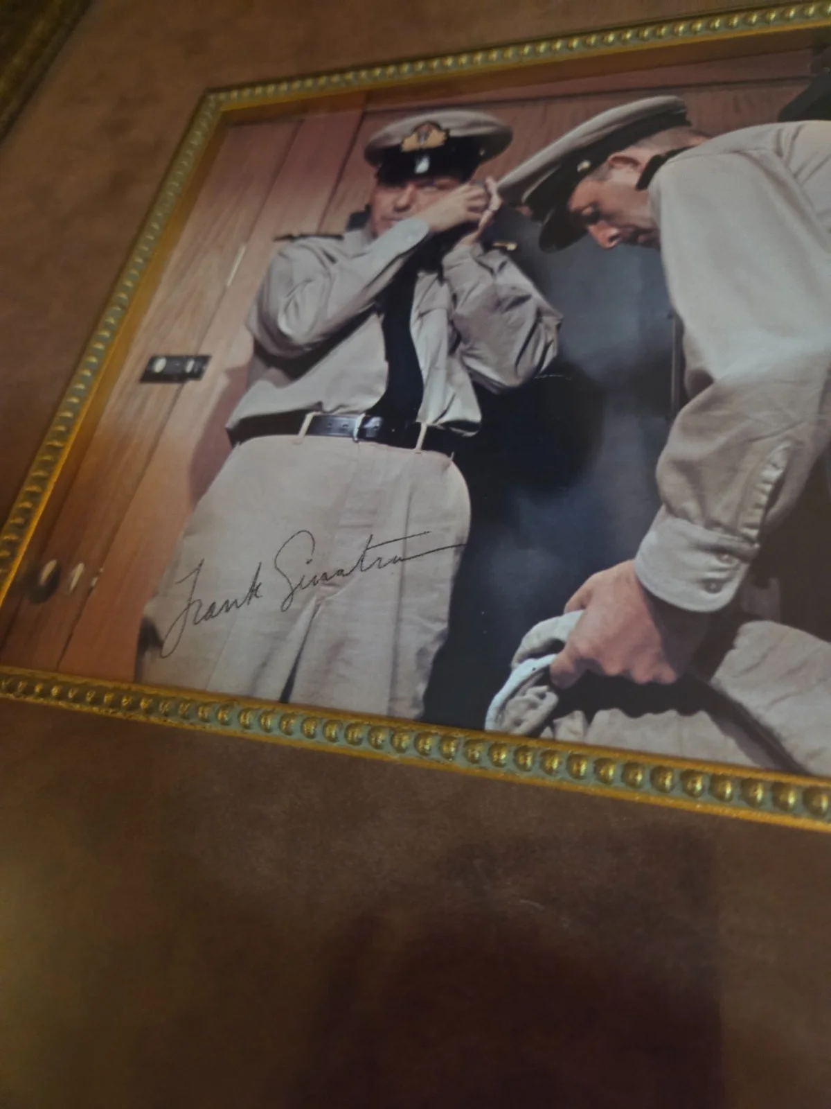 frank sinatra — FRANK SINATRA signed professional FRAMED matted DISPLAY photo assault on a queen, image 4