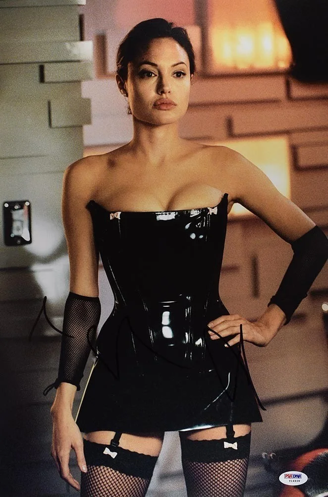 angelina jolie — Angelina Jolie Mr & Mrs Autographed Signed 12x18 Photo Authentic PSA/DNA COA