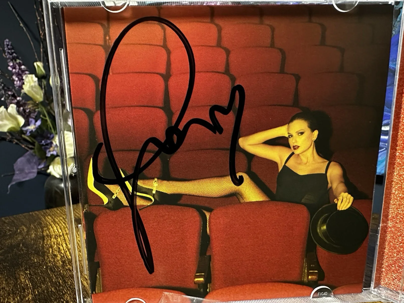 Taylor Swift | The Life Of A Showgirl CD With Hand Signed Photo 4, изображение 3