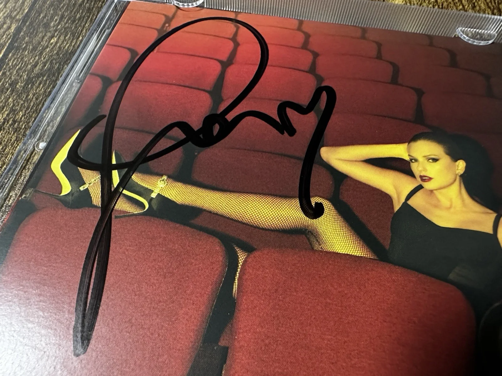 Taylor Swift | The Life Of A Showgirl CD With Hand Signed Photo 4, изображение 4