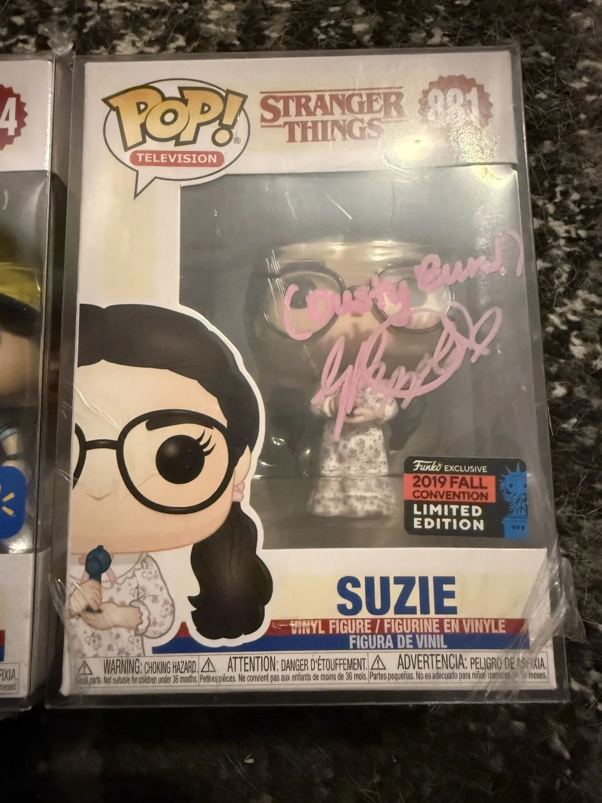 GATEN MATARAZZO GABRIELLA PIZOLLO SIGNED DUSTIN SUZIE FUNKO POP STRANGER THINGS, изображение 3