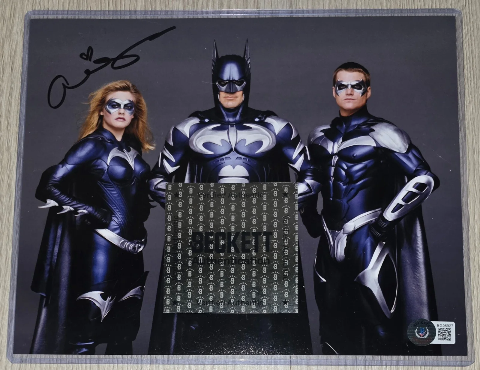 Alicia Silverstone — Alicia Silverstone Batgirl Autograph Beckett BAS Authentic 8 x 10 Signed Photo, image 2